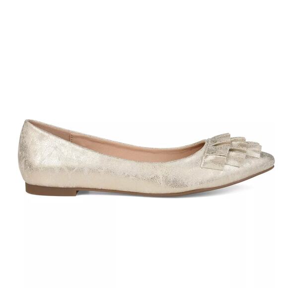 Journee Collection Women's Judy Ruffled Ballet Flats Gold NWT pointed toe 8W - Picture 2 of 13